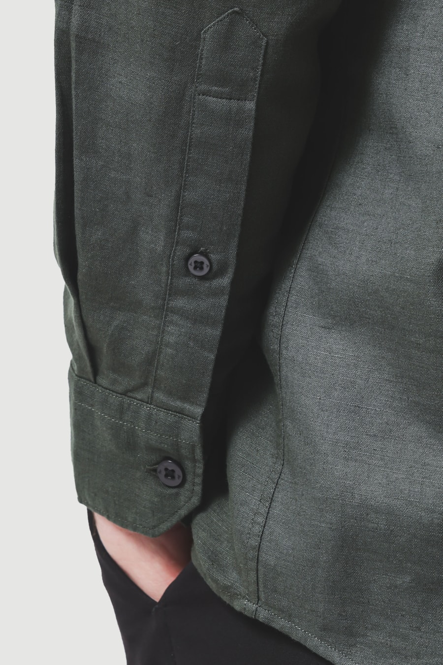 Camisa Manga Longa Regular Linho Verde Escuro — foto 4 de 8
