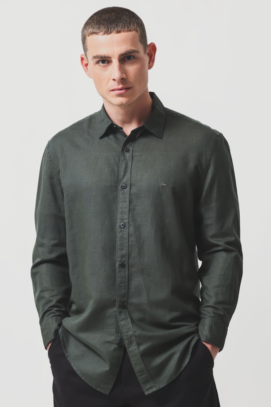Camisa Manga Longa Regular Linho Verde Escuro — foto 1 de 8