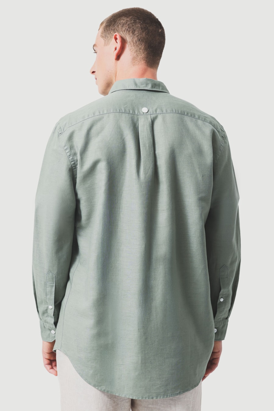 Camisa Manga Longa Regular Linho Verde Folha — foto 6 de 8