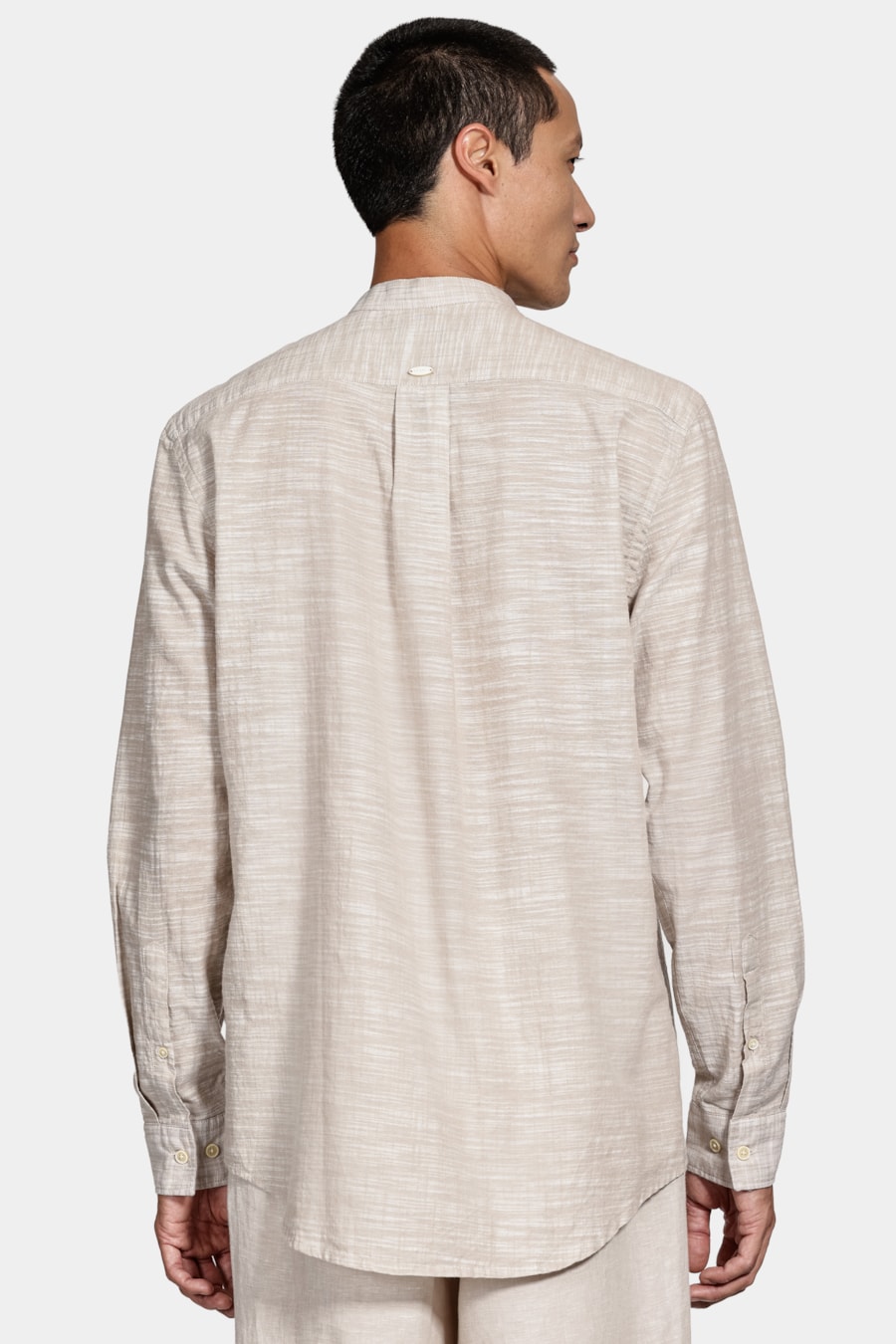 Camisa Manga Longa Regular Mandarin Lisa Caqui — foto 4 de 6