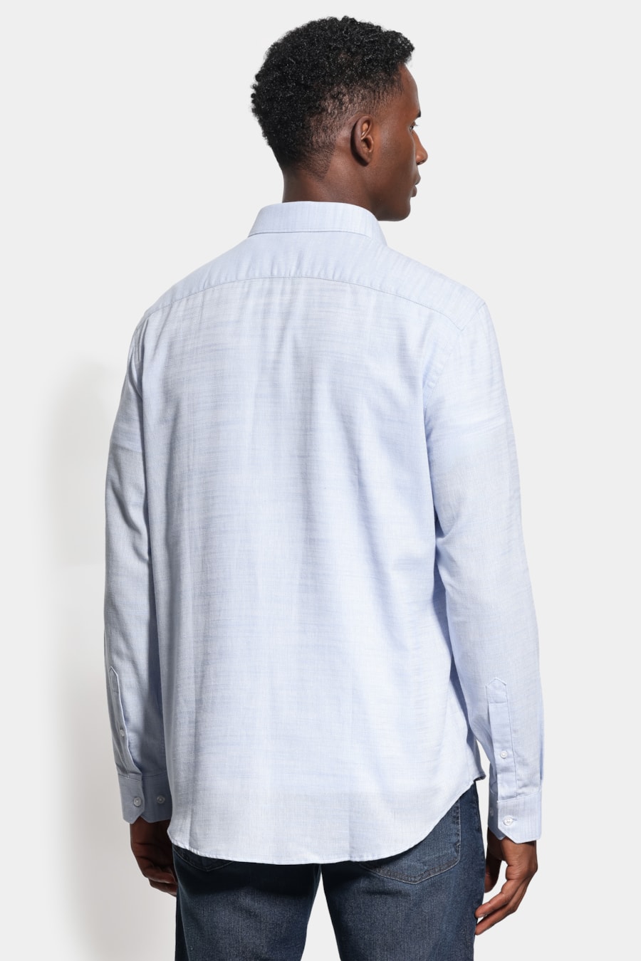 Camisa Manga Longa Regular Maquinetada Azul Claro — foto 4 de 6