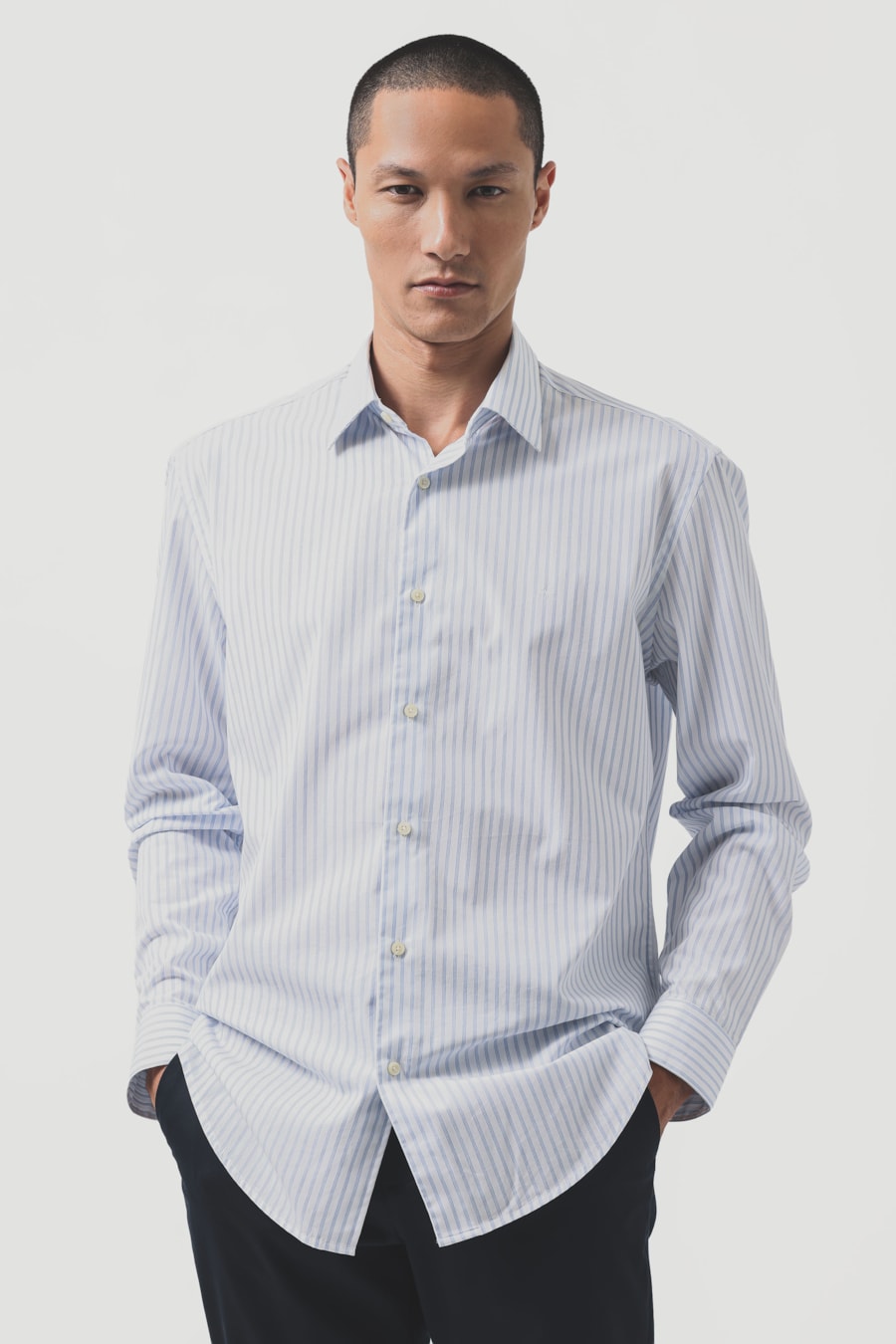 Camisa Manga Longa Regular Pima Listrada Branco C/Azul — foto 1 de 6