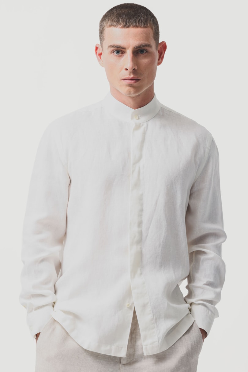 Camisa Manga Longa Regular Puro Linho Gola Alta Off White