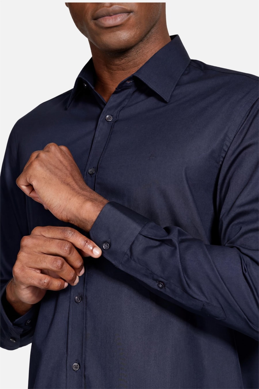 Camisa Manga Longa Regular Social Tricoline de Algodão Liso Marinho — foto 3 de 5