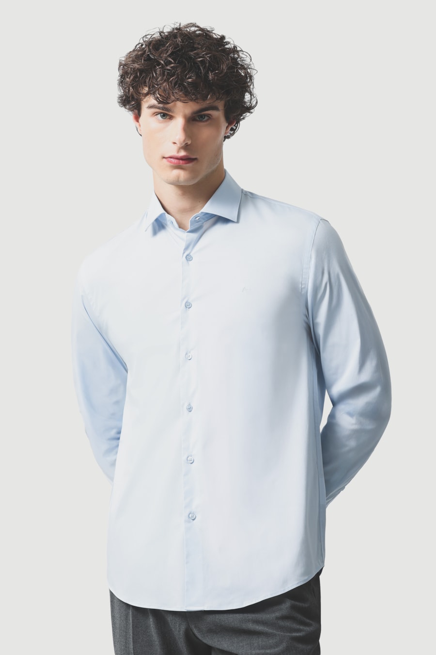 Camisa Manga Longa Regular Stretch Liso Azul Claro — foto 1 de 8
