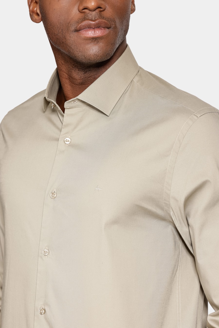 Camisa Manga Longa Regular Stretch Liso Caqui — foto 3 de 7