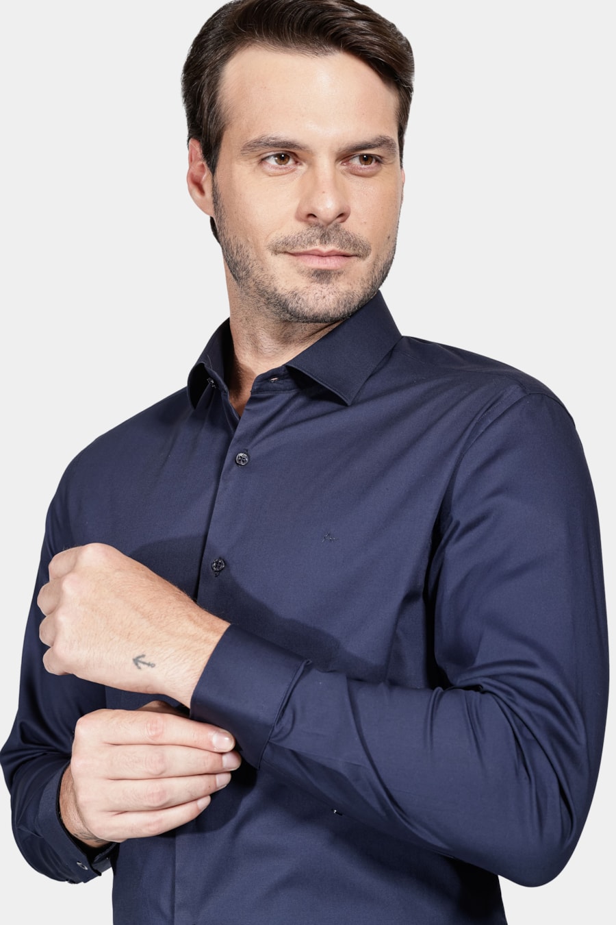 Camisa Manga Longa Regular Stretch Liso Marinho — foto 3 de 6