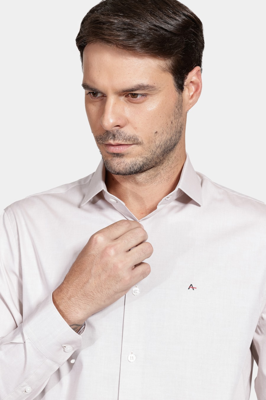 Camisa Manga Longa Regular Tricoline Pinpoint Bege — foto 3 de 6
