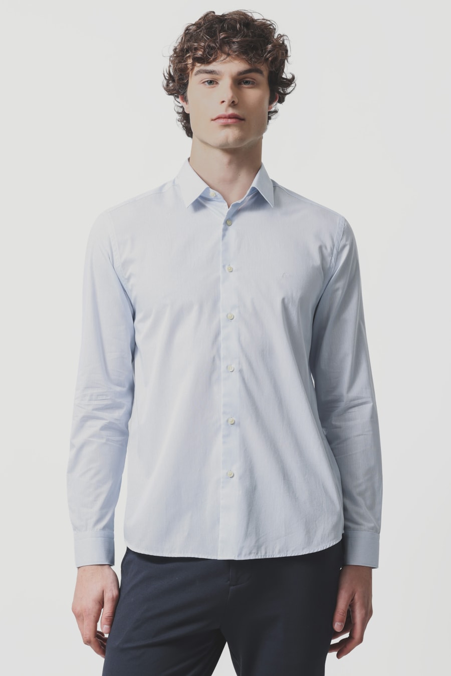 Camisa Manga Longa Slim Algodão 50 Listrada Branco C/Azul Claro — foto 1 de 6