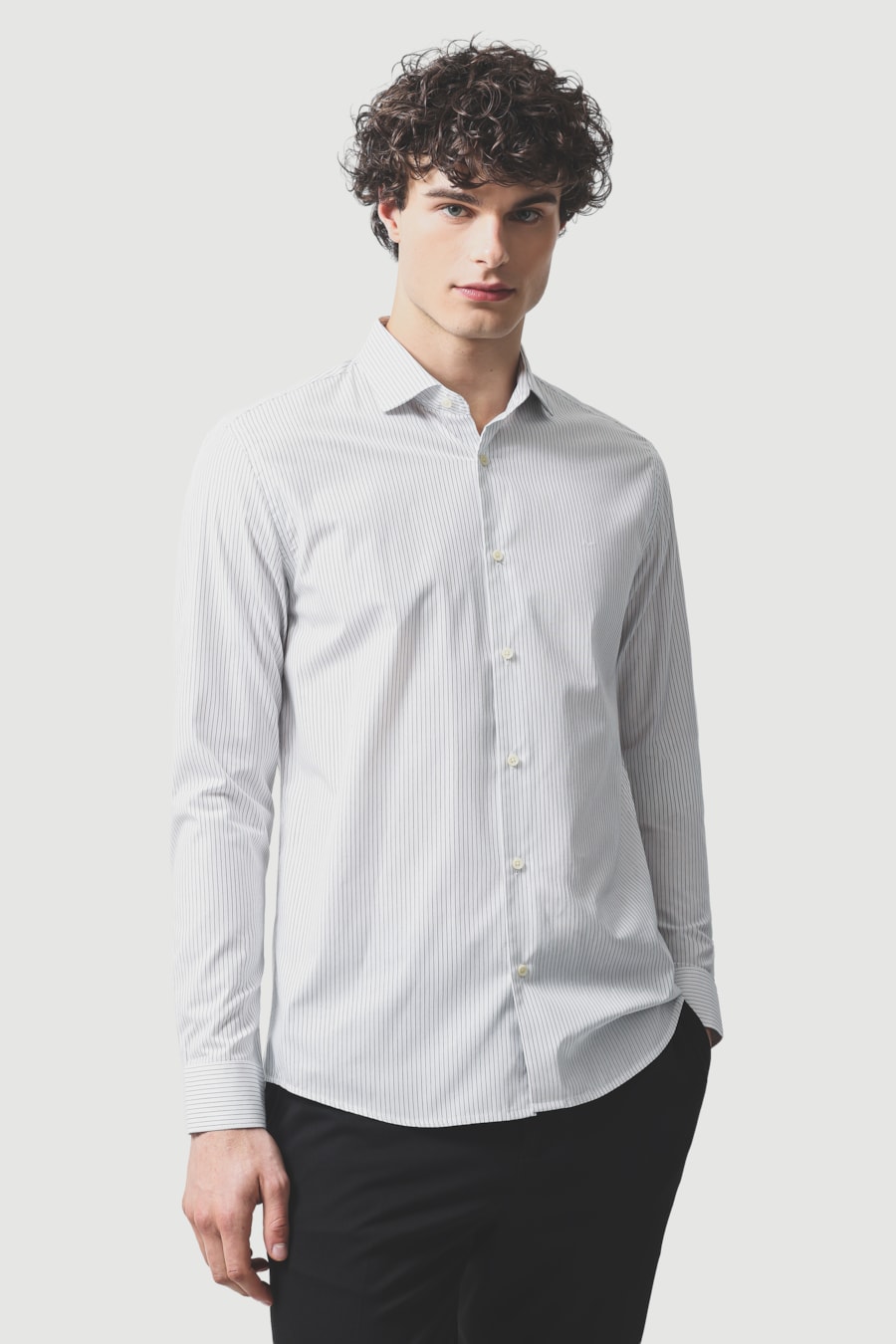 Camisa Manga Longa Slim Algodao Listrada Branco C/ Preto — foto 1 de 6
