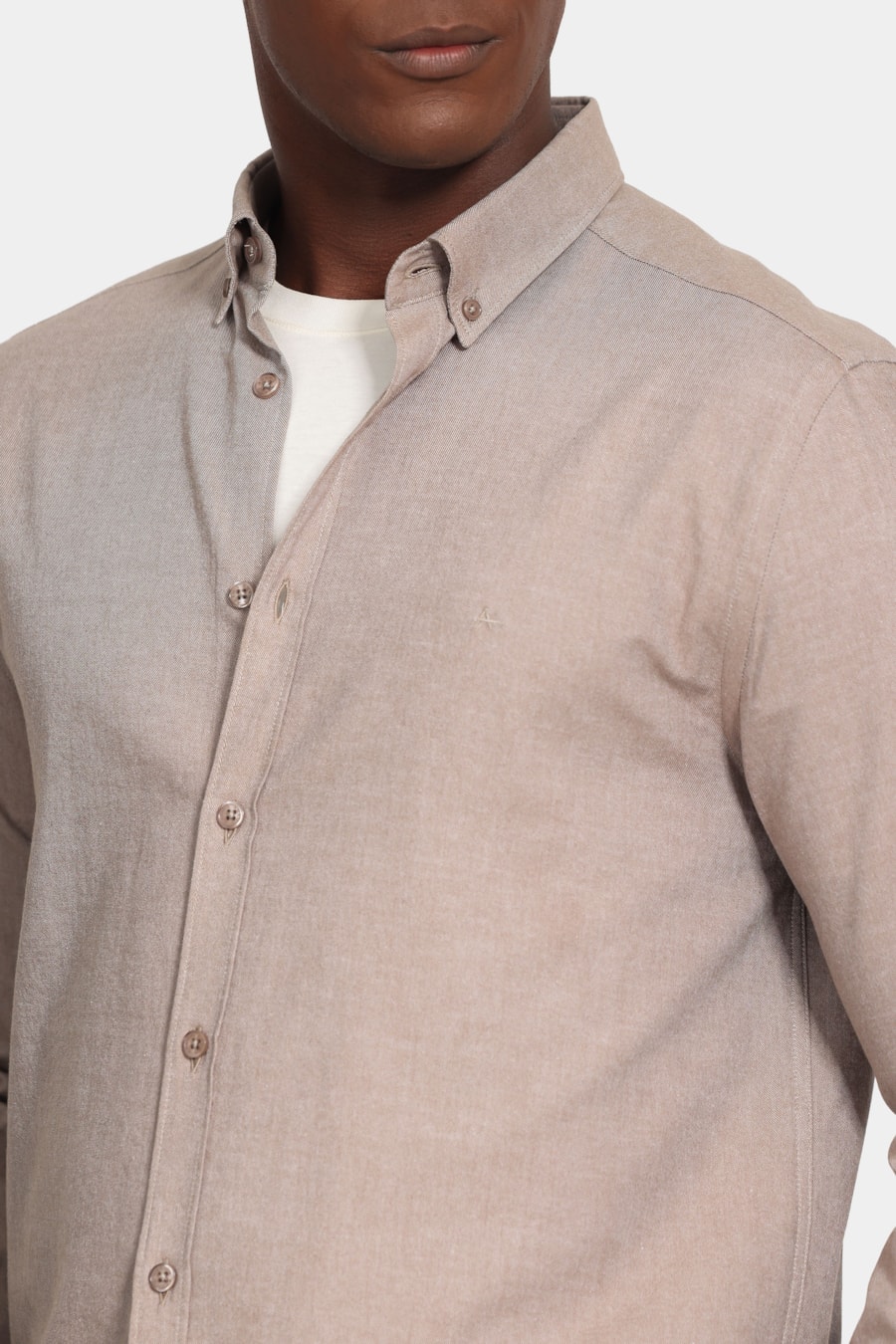 Camisa Manga Longa Slim Button Down Caqui — foto 3 de 6