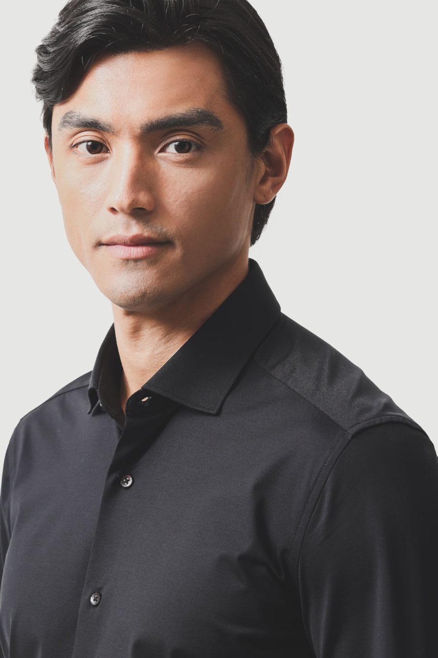 Camisa Manga Longa Slim Cetim de Malha 120/2 Preto — foto 3 de 6