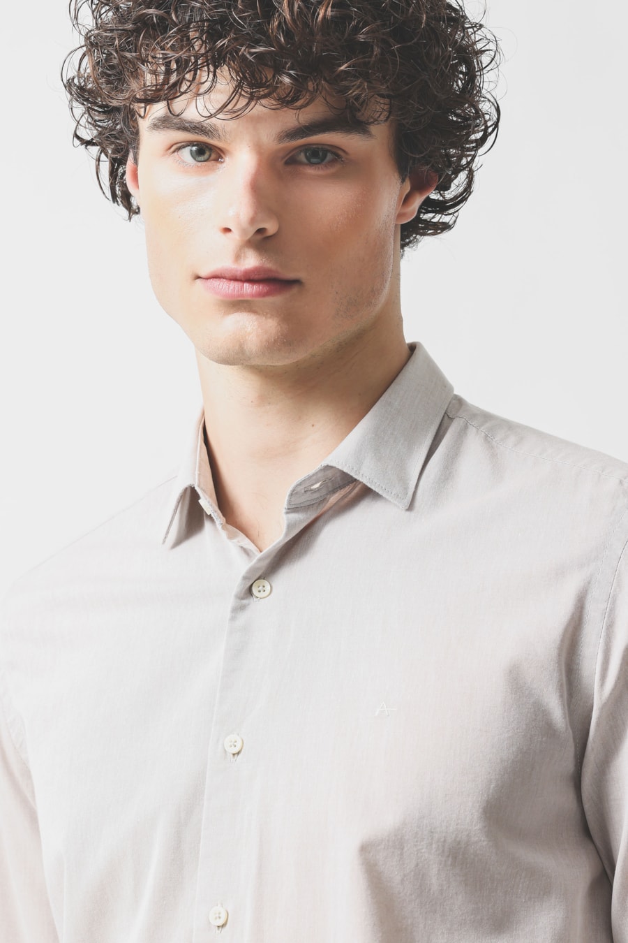 Camisa Manga Longa Slim em Algodao Willis Caqui — foto 3 de 6
