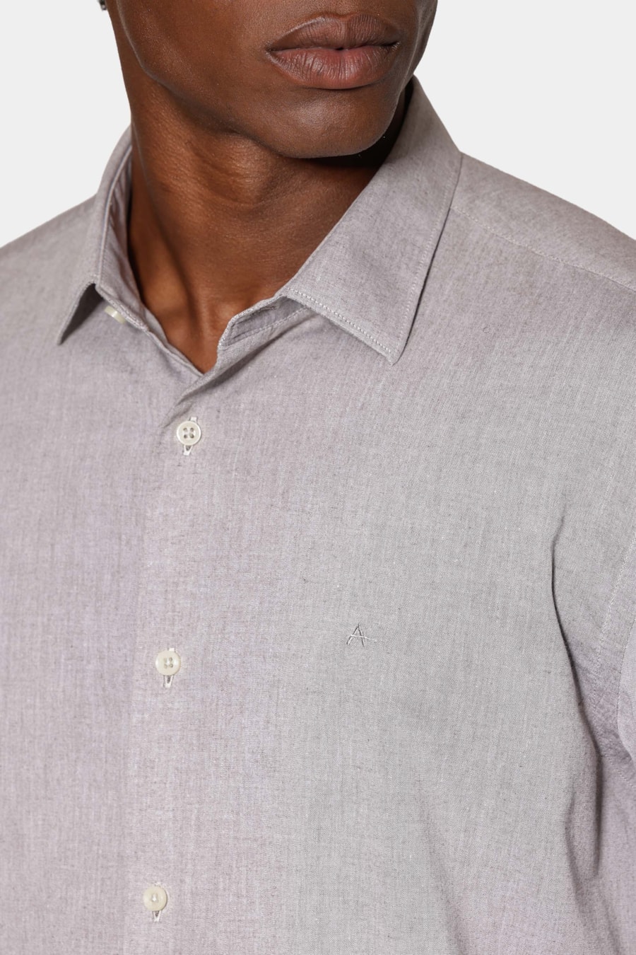 Camisa Manga Longa Slim em Algodão Willis Charuto — foto 3 de 6