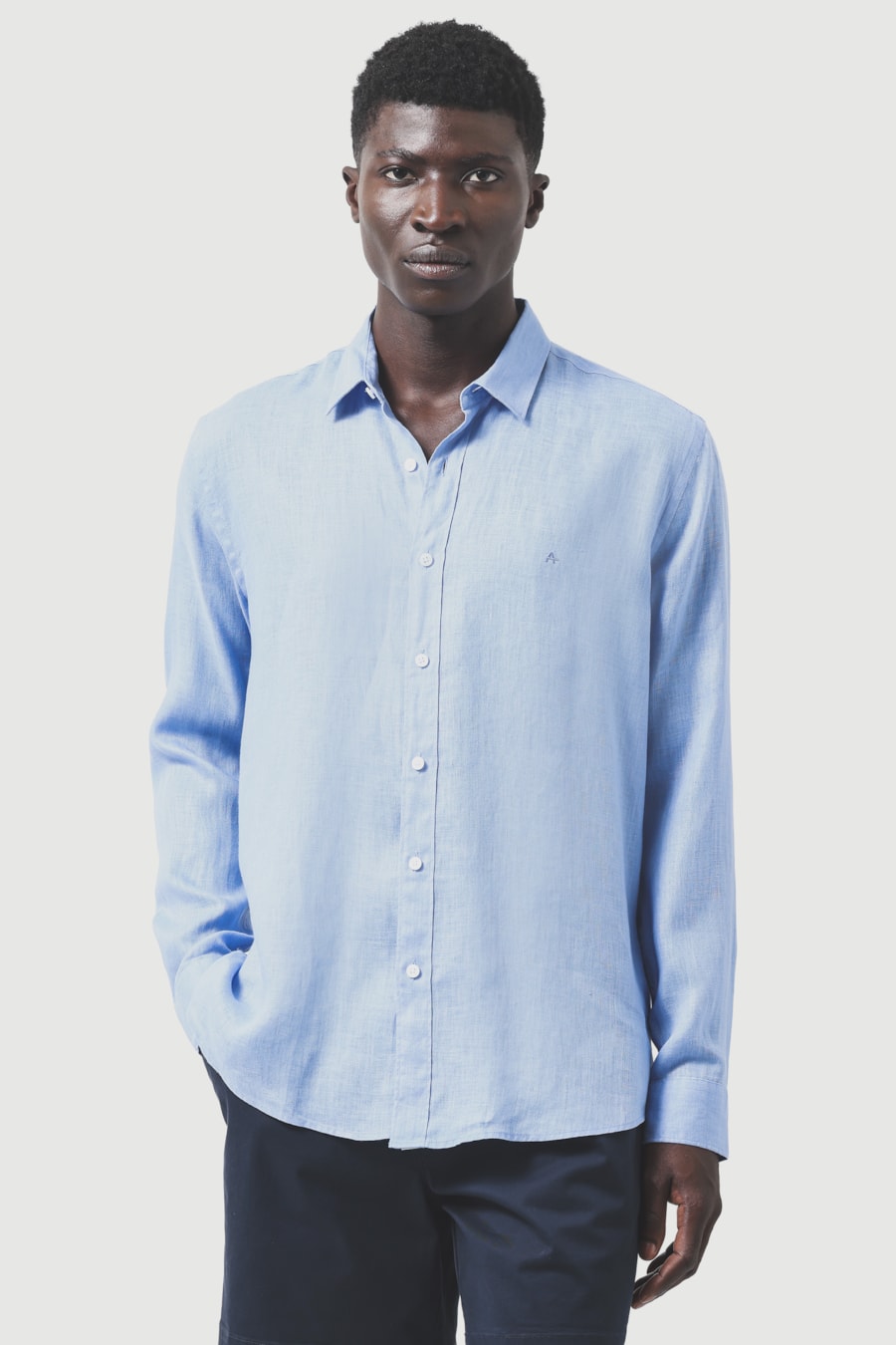 Camisa Manga Longa Slim em Linho Irlandês Azul Caribe — foto 1 de 7