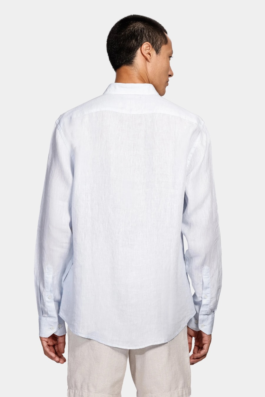 Camisa Manga Longa Slim em Linho Irlandês Azul Claro — foto 4 de 5