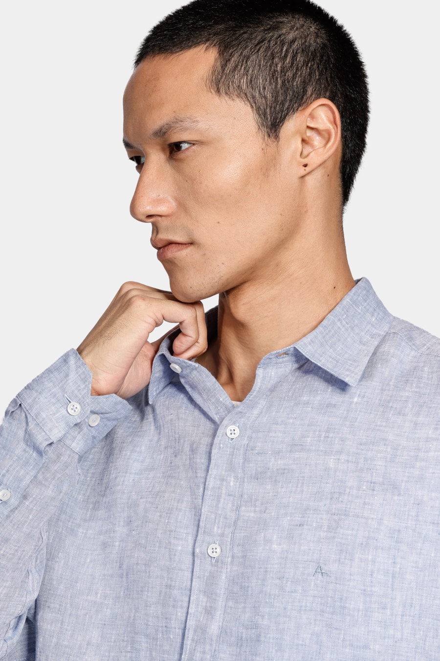 Camisa Manga Longa Slim em Linho Irlandês Azul Índigo — foto 3 de 5