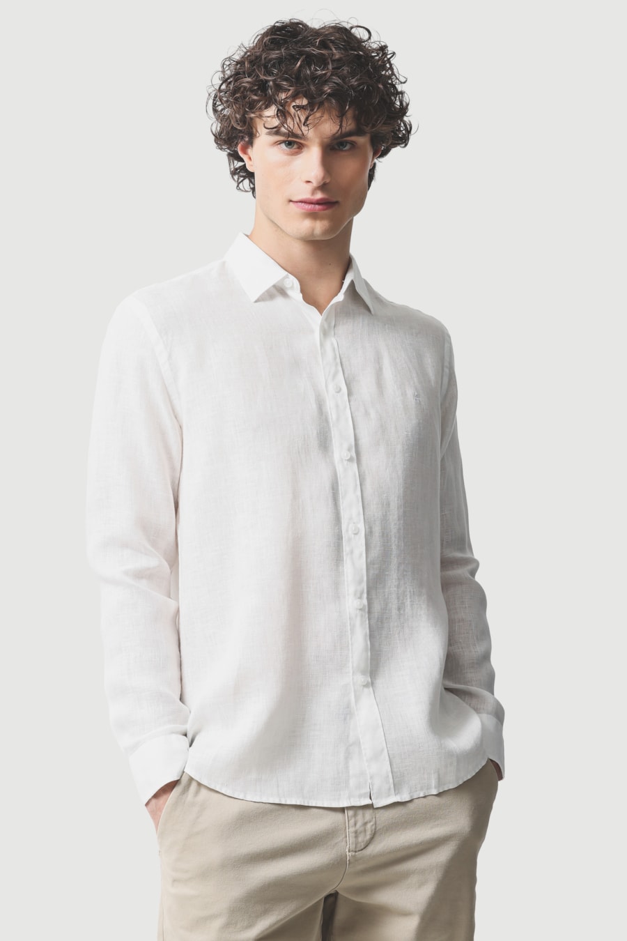 Camisa Manga Longa Slim em Linho Irlandês Branco — foto 1 de 10