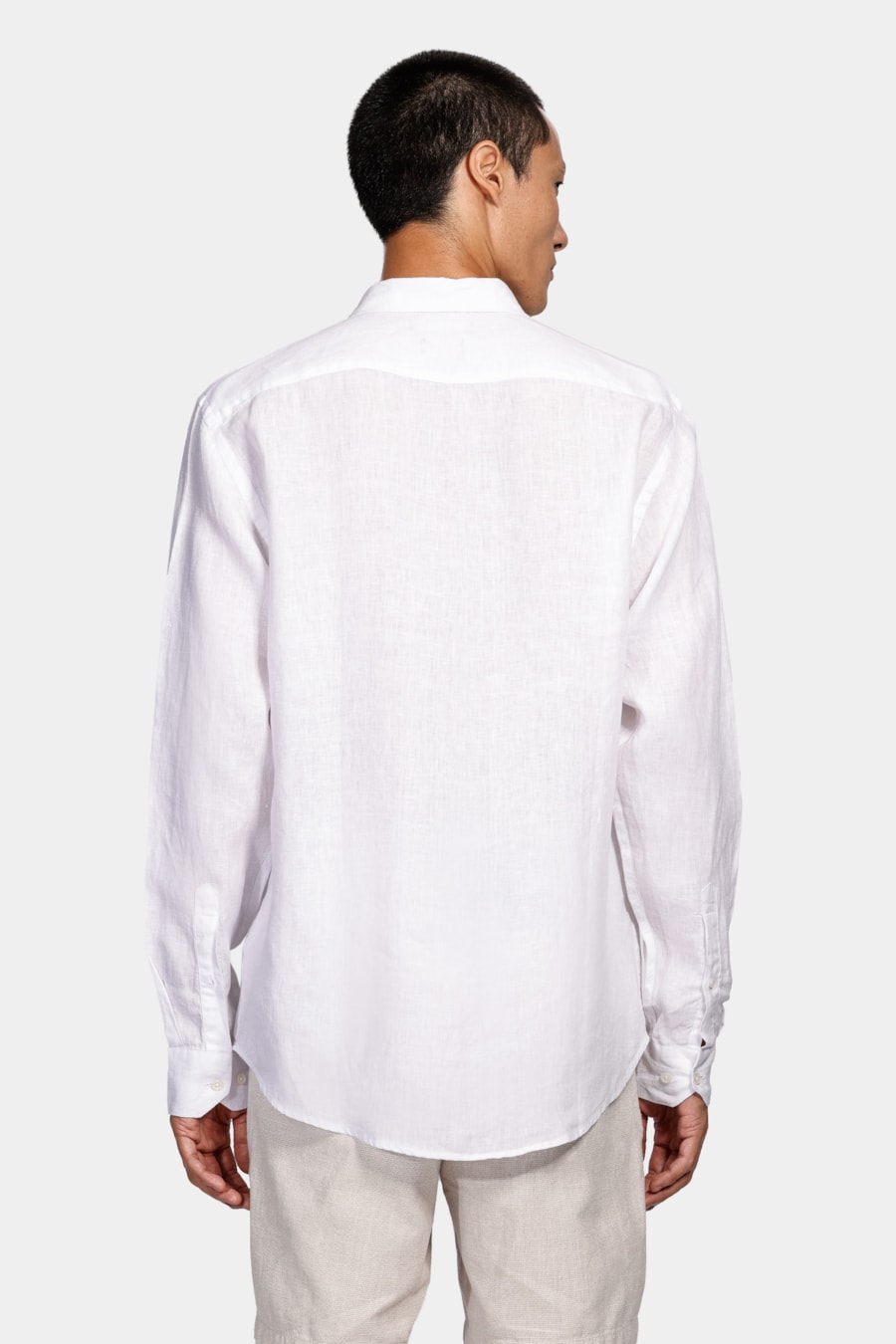 Camisa Manga Longa Slim em Linho Irlandês Branco — foto 5 de 10