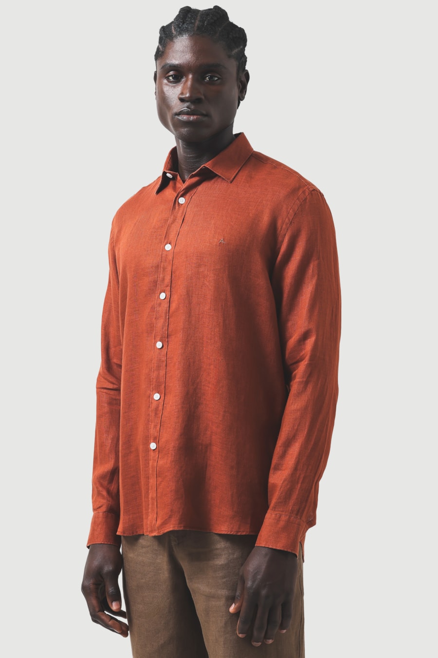 Camisa Manga Longa Slim em Linho Irlandês Canela — foto 1 de 7