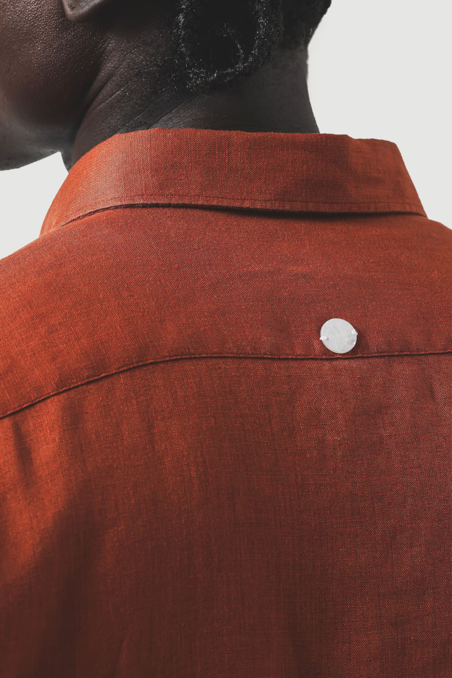 Camisa Manga Longa Slim em Linho Irlandês Canela — foto 4 de 7