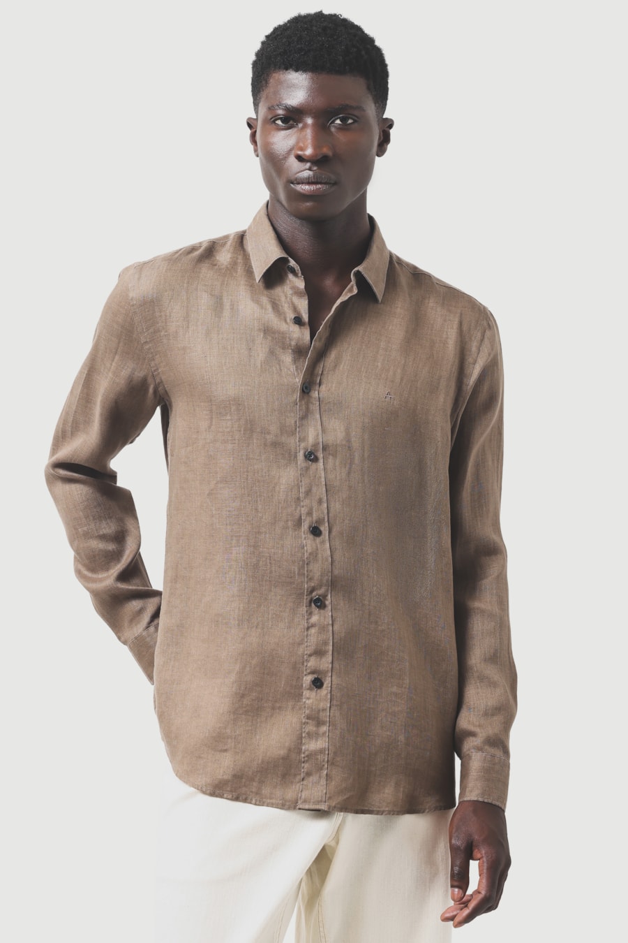 Camisa Manga Longa Slim em Linho Irlandês Fendi — foto 1 de 6