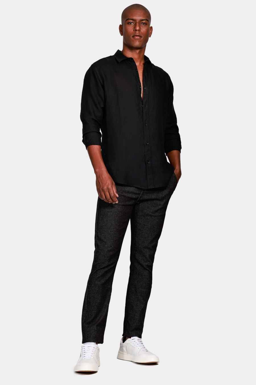 Camisa Manga Longa Slim em Linho Irlandês Preto — foto 2 de 5