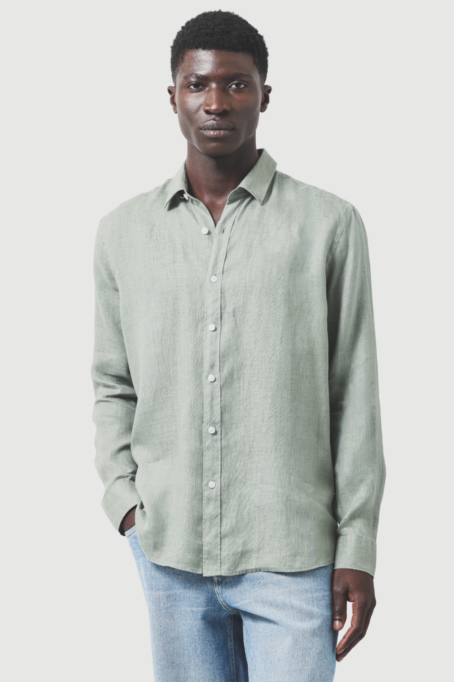 Camisa Manga Longa Slim em Linho Irlandês Verde Folha — foto 1 de 7