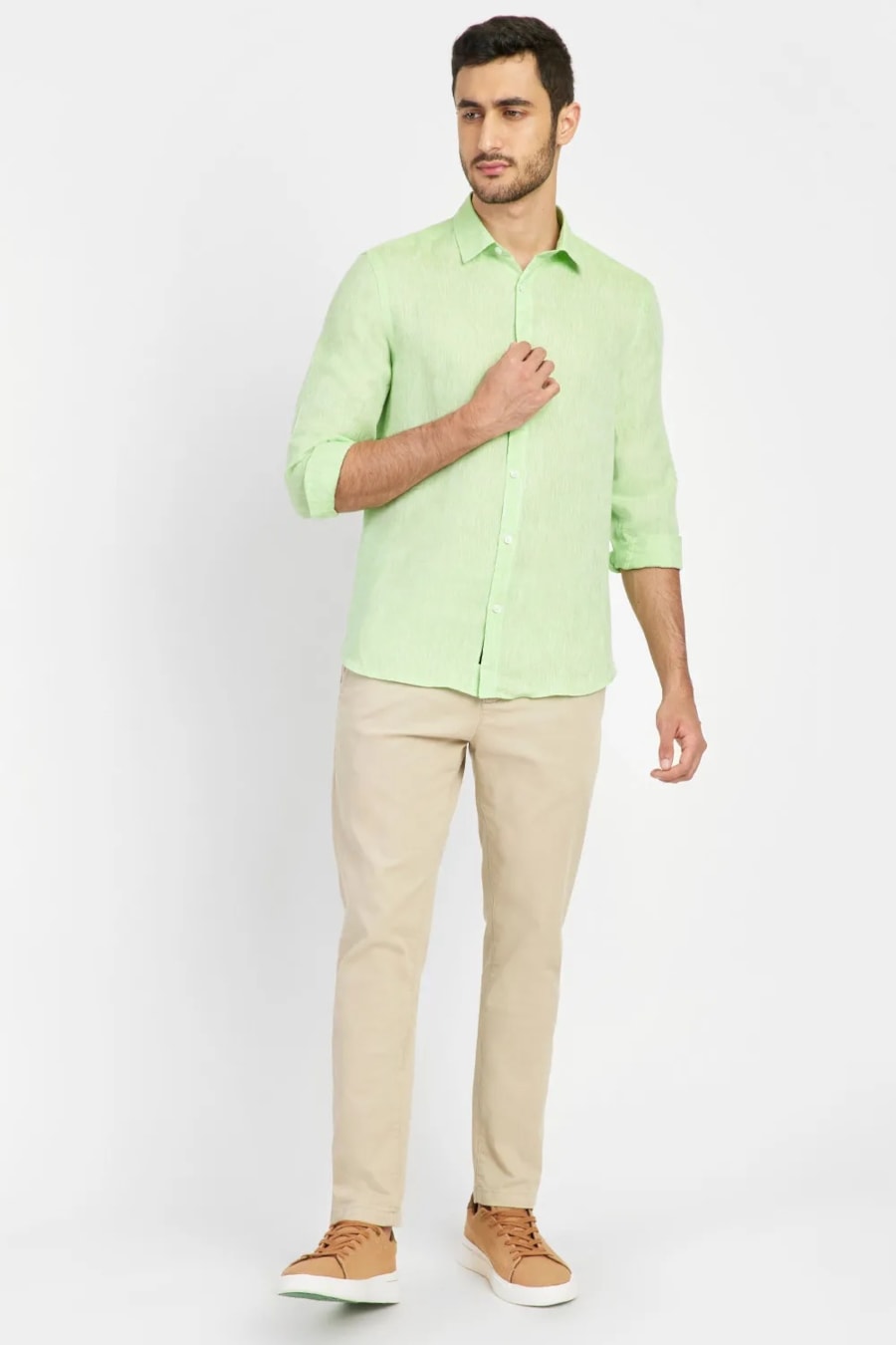 Camisa Manga Longa Slim em Linho Irlandês Verde Pistache — foto 2 de 6