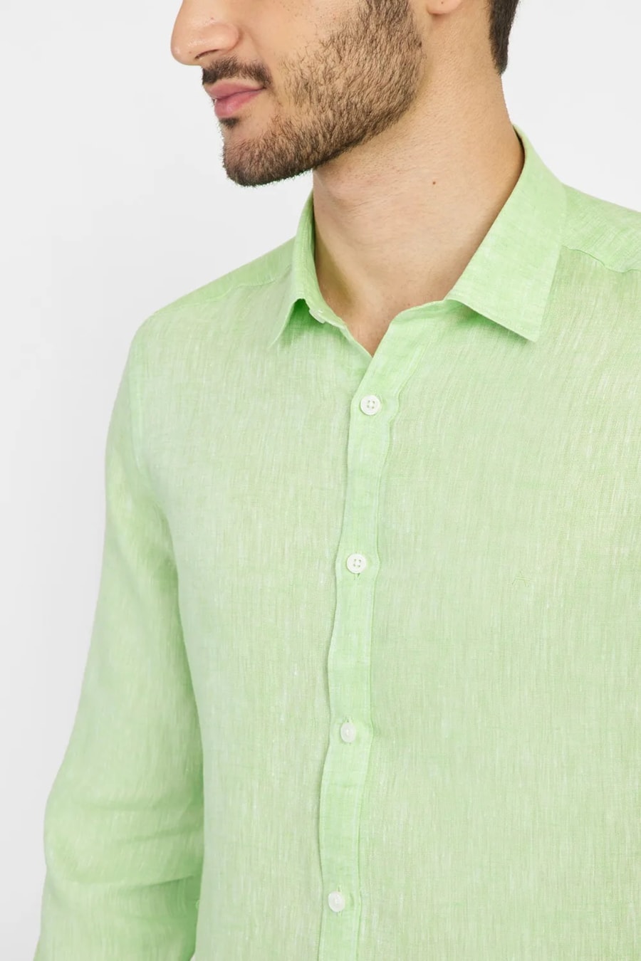 Camisa Manga Longa Slim em Linho Irlandês Verde Pistache — foto 3 de 6