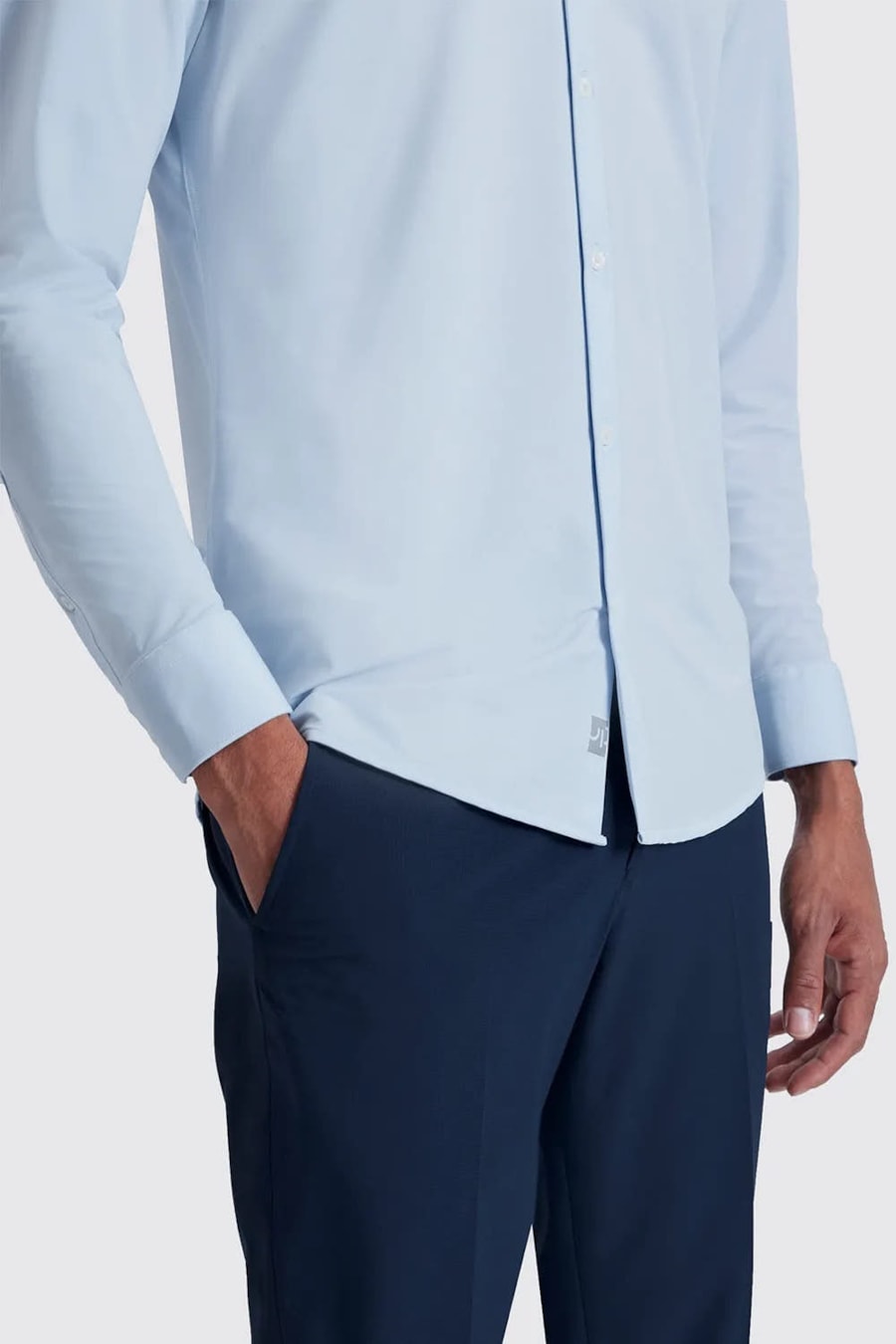 Camisa Manga Longa Slim em Malha Tech Azul Claro — foto 6 de 8