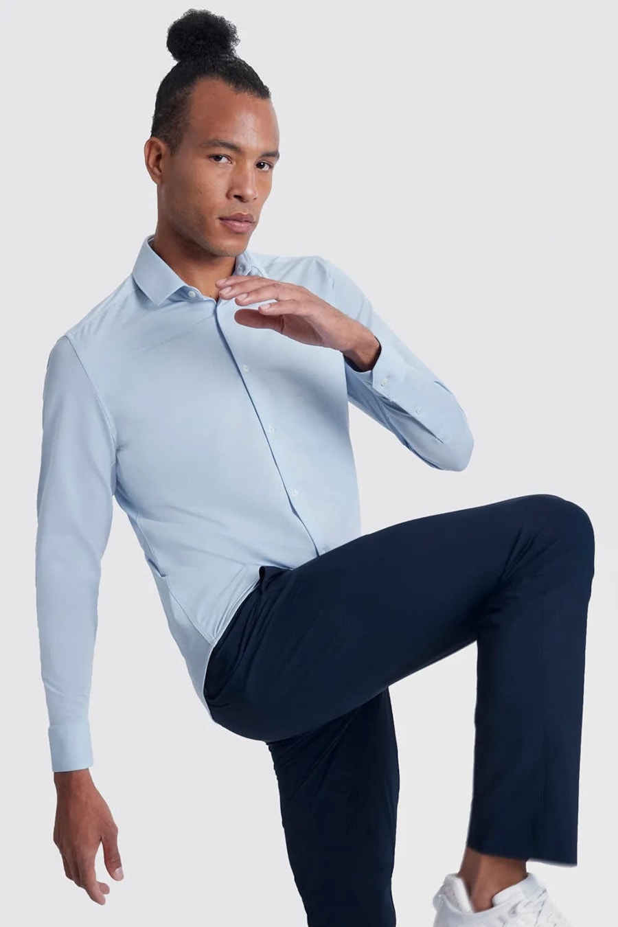 Camisa Manga Longa Slim em Malha Tech Azul Claro — foto 7 de 8