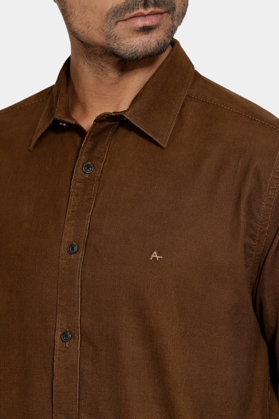 Camisa Manga Longa Slim em Veludo Cotelê Cafe — foto 3 de 6