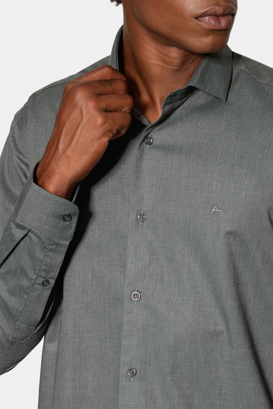 Camisa Manga Longa Slim Fil a Fil Antilia Verde Escuro — foto 3 de 6