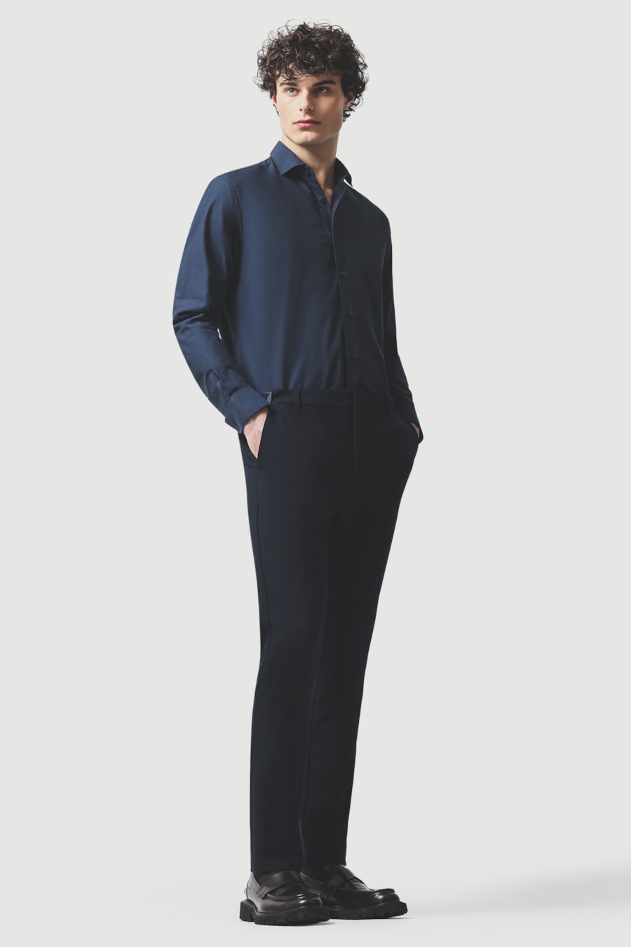 Camisa Manga Longa Slim Fio 50 Egípcio Petronas Azul Marinho — foto 2 de 6