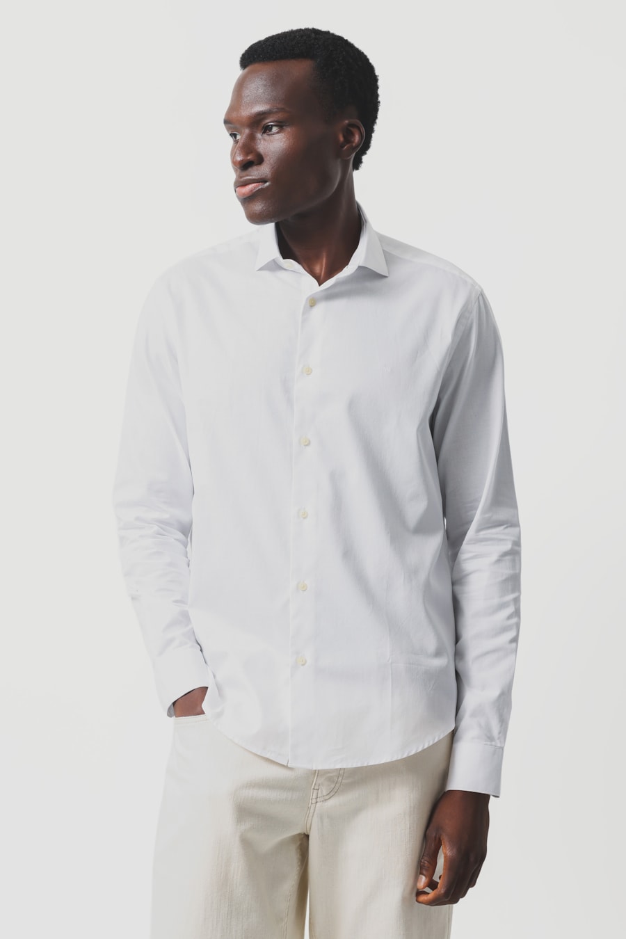 Camisa Manga Longa Slim Fio 50 Egípcio Petronas Branco — foto 1 de 7