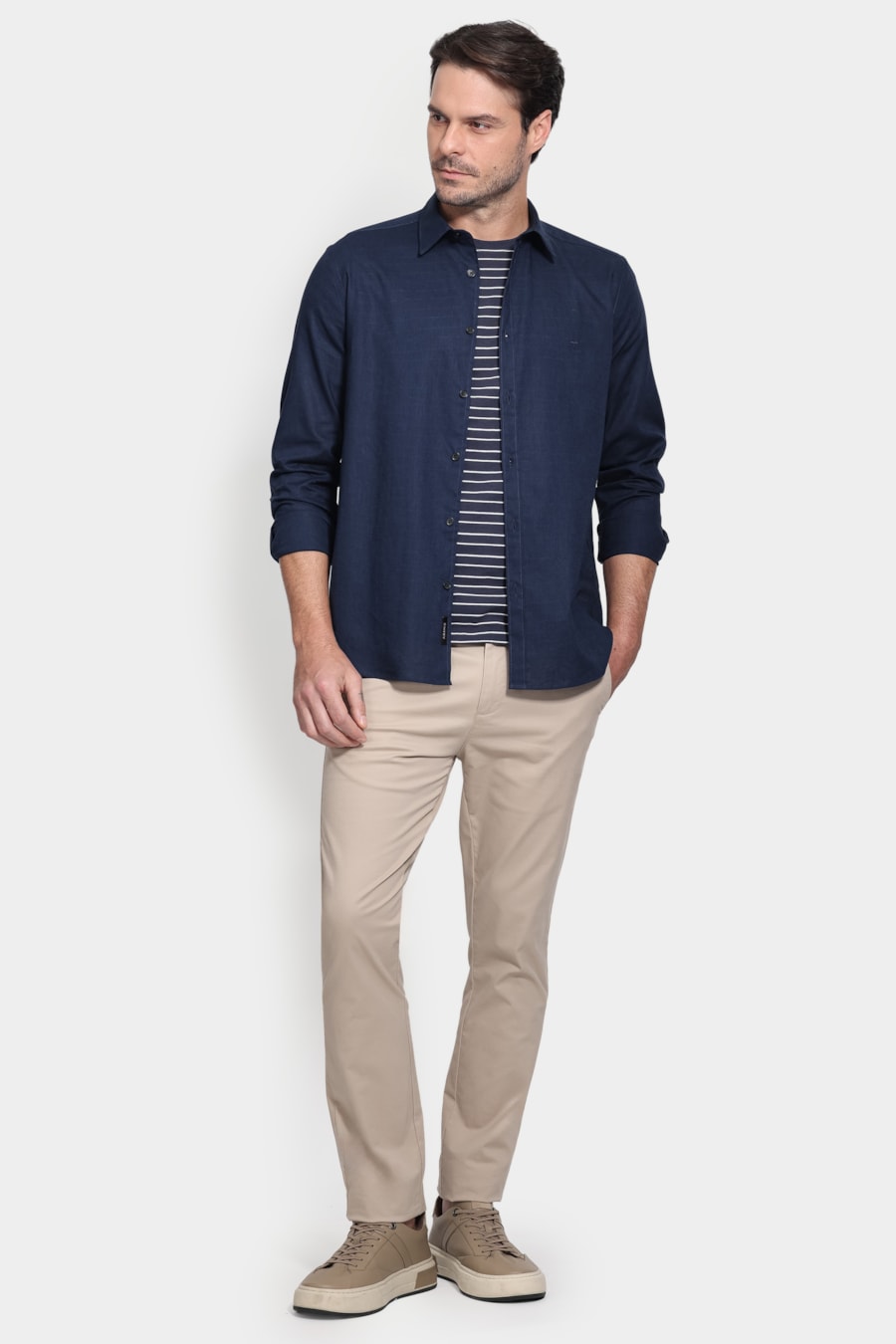 Camisa Manga Longa Slim Linho Azul Escuro — foto 2 de 6