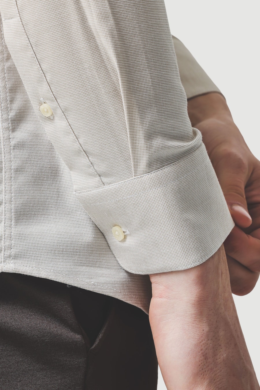 Camisa Manga Longa Slim Maquinetada Stretch Branco C/Caqui — foto 3 de 6