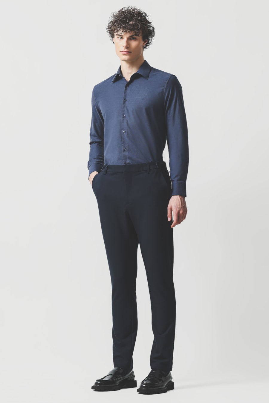 Camisa Manga Longa Slim Maquinetada Stretch Marinho C/ Azul Médio — foto 2 de 6