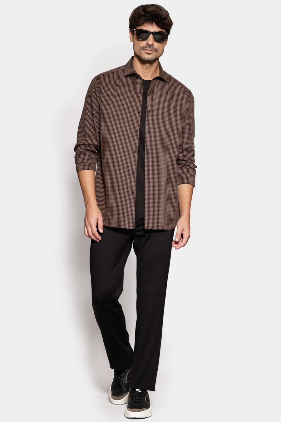 Camisa Manga Longa Slim Mini Xadrez Damero Chocolate C/ Preto — foto 2 de 6