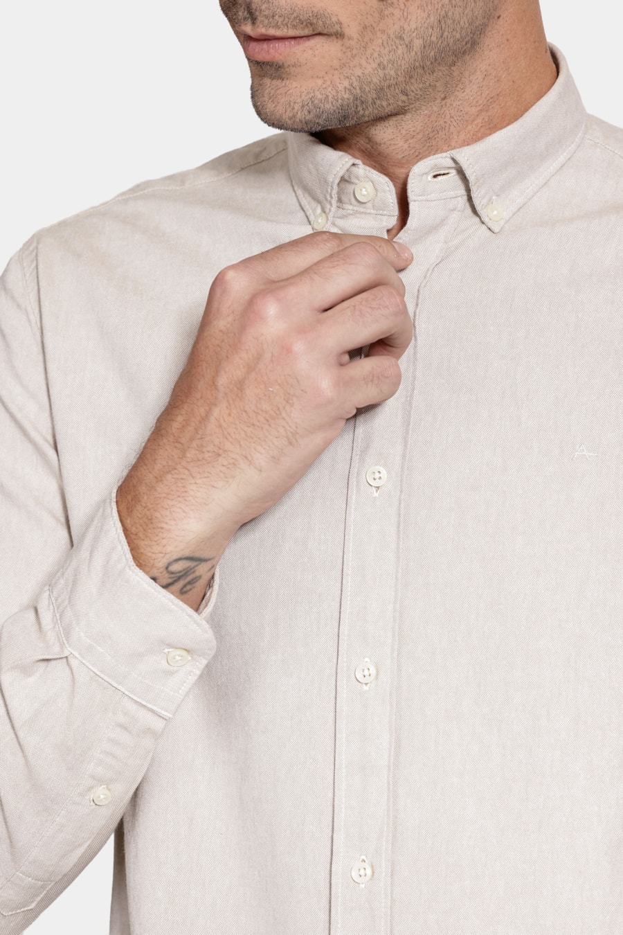 Camisa Manga Longa Slim Oxford Amendoim — foto 3 de 6