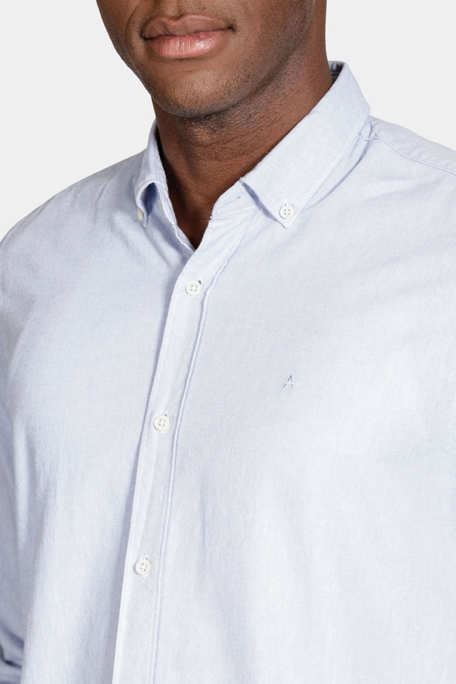 Camisa Manga Longa Slim Oxford Azul Celeste — foto 3 de 6