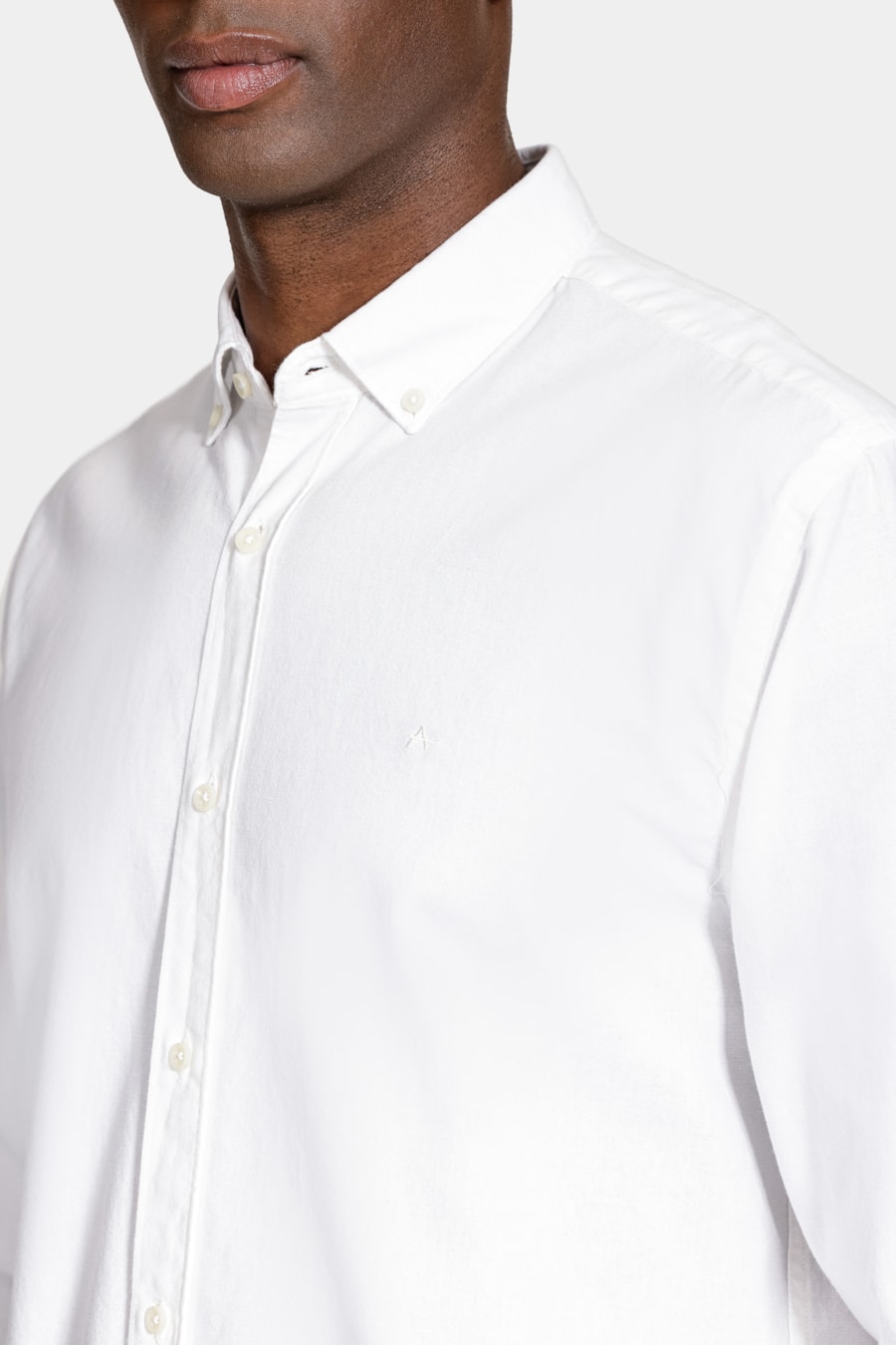 Camisa Manga Longa Slim Oxford Branco — foto 3 de 6