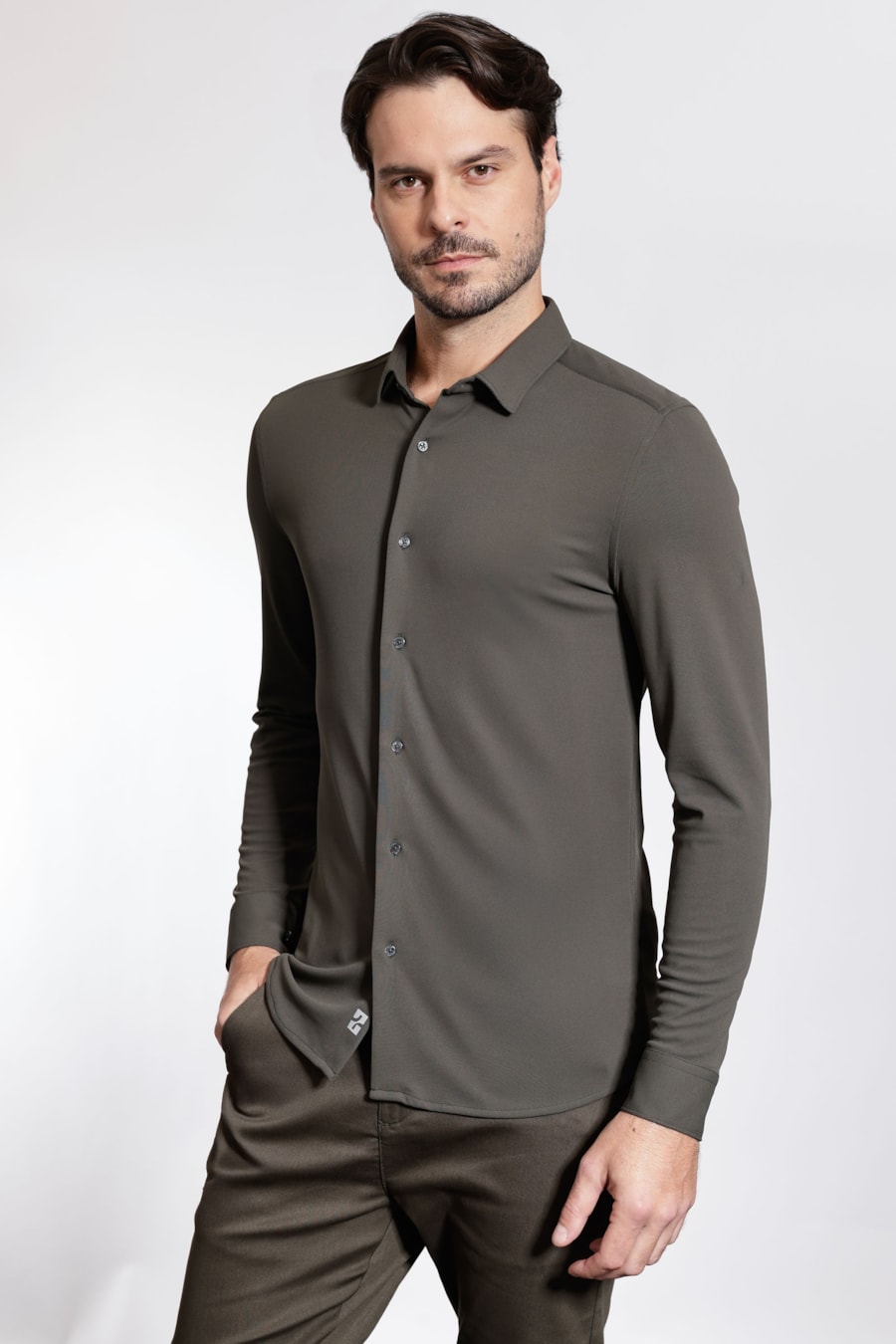 Camisa Manga Longa Slim Poliamida Piquet Verde Folha — foto 1 de 5