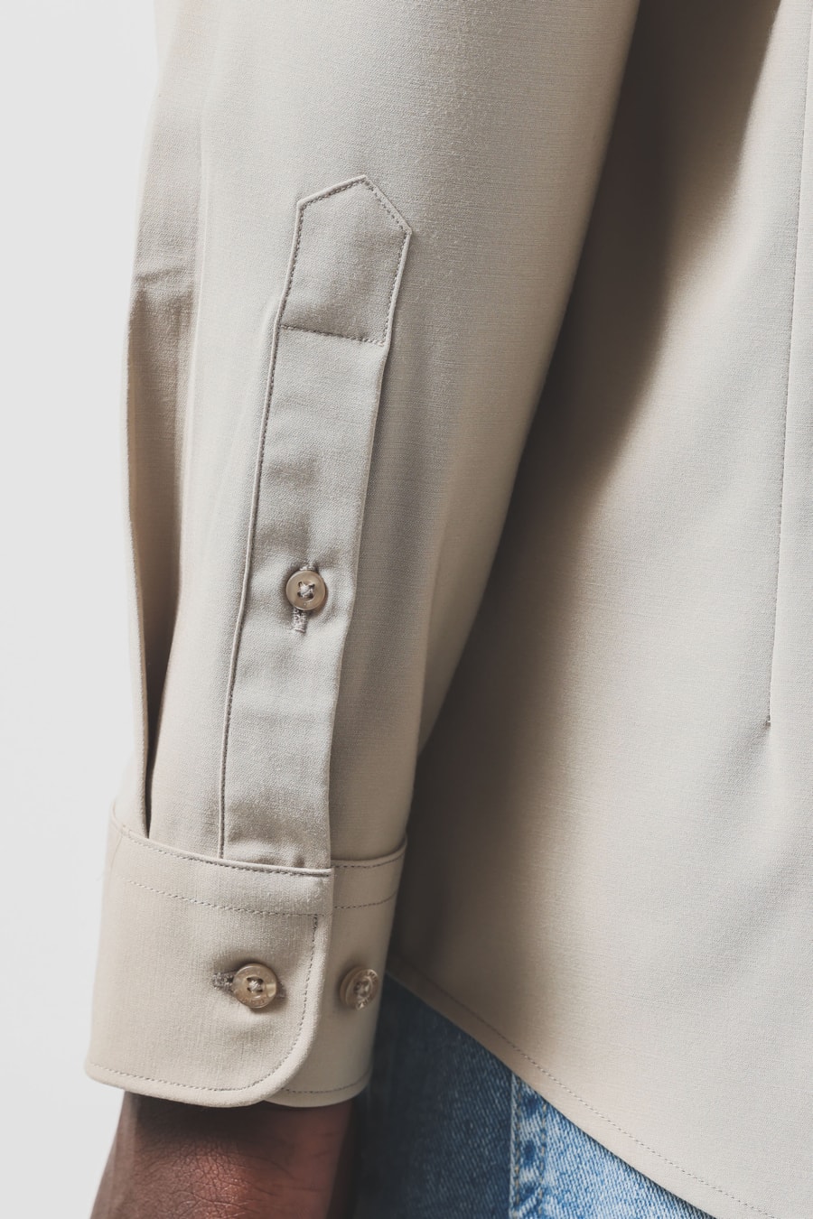 Camisa Manga Longa Slim Poliviscose de Bambu Stretch Areia — foto 4 de 7