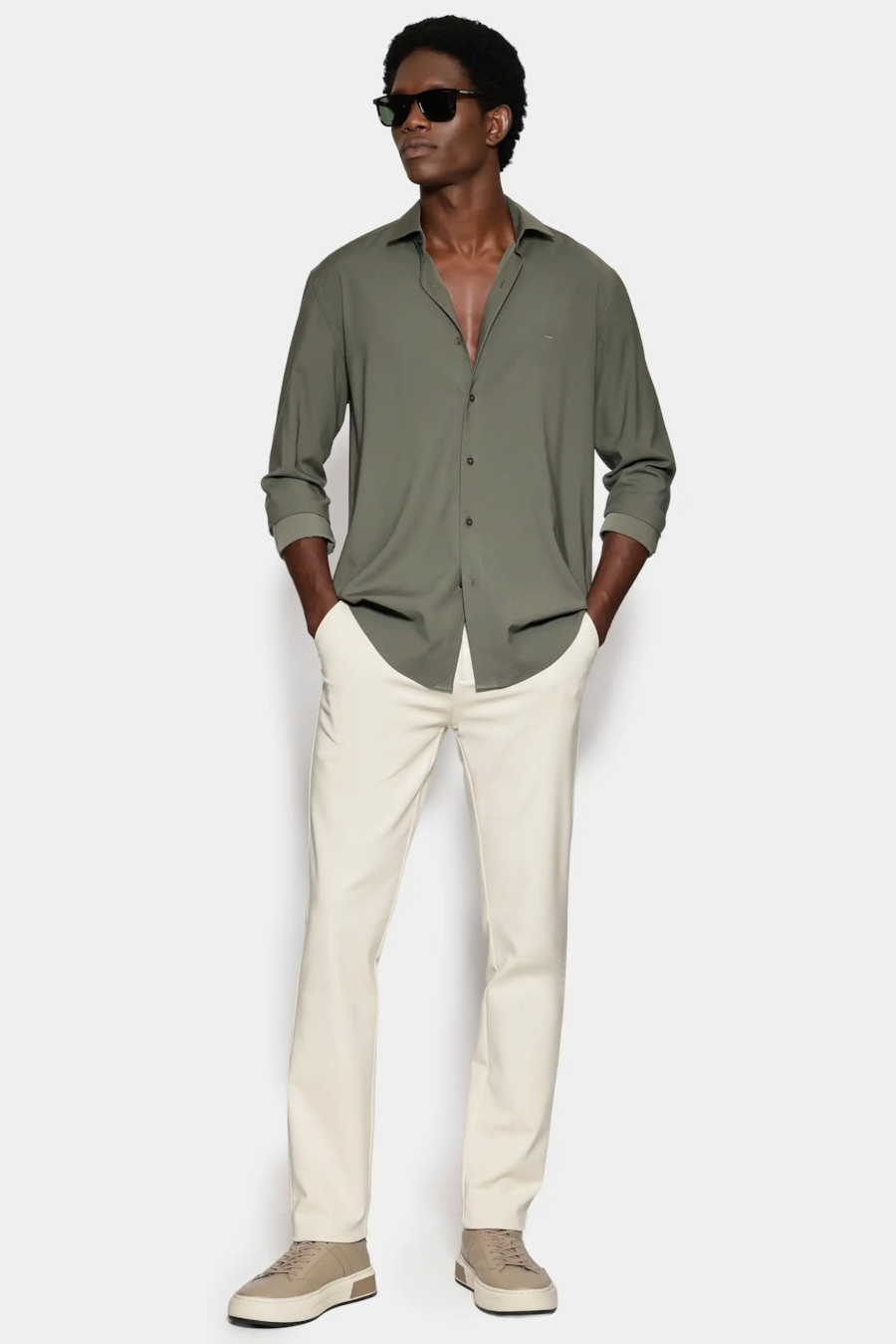 Camisa Manga Longa Slim Poliviscose de Bambu Stretch Verde Militar — foto 2 de 6