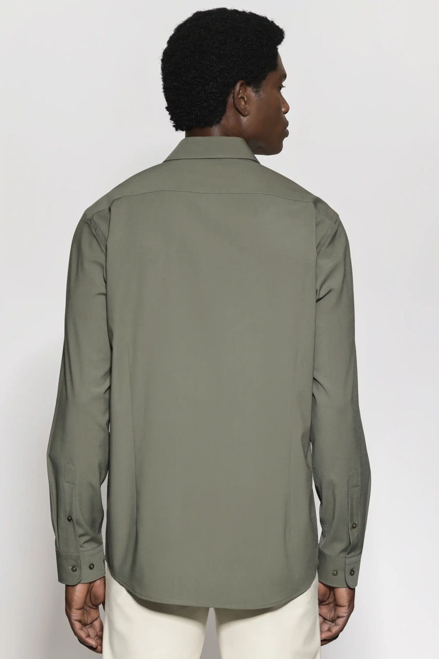 Camisa Manga Longa Slim Poliviscose de Bambu Stretch Verde Militar — foto 4 de 6
