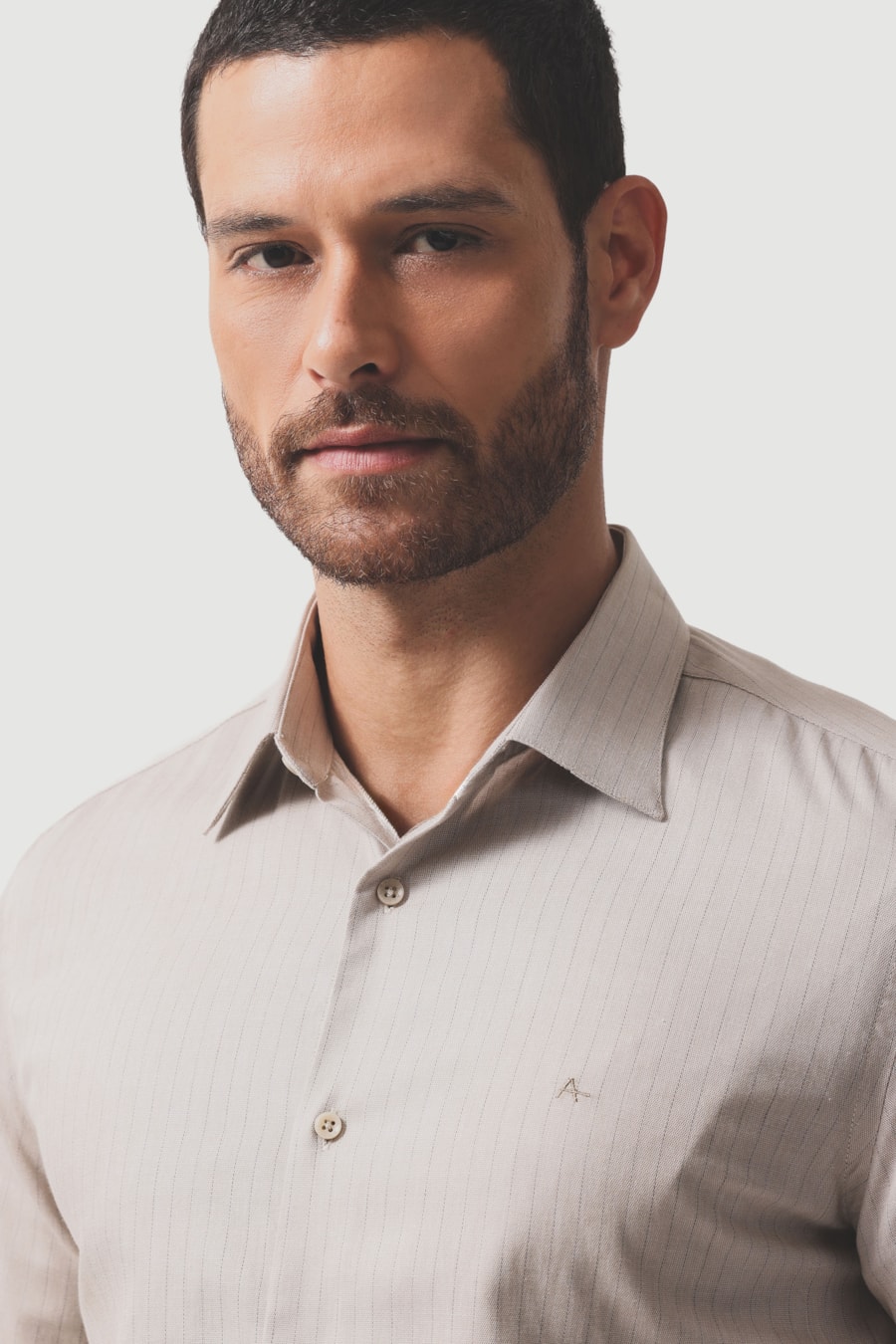 Camisa Manga Longa Slim Sarja Algodão Listrada Caqui/Chocolate — foto 3 de 6