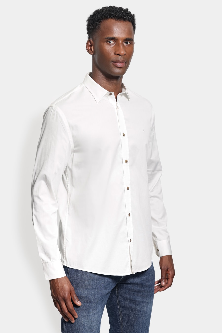 Camisa Manga Longa Slim Sarja Indiana Tinturada Off White — foto 1 de 6