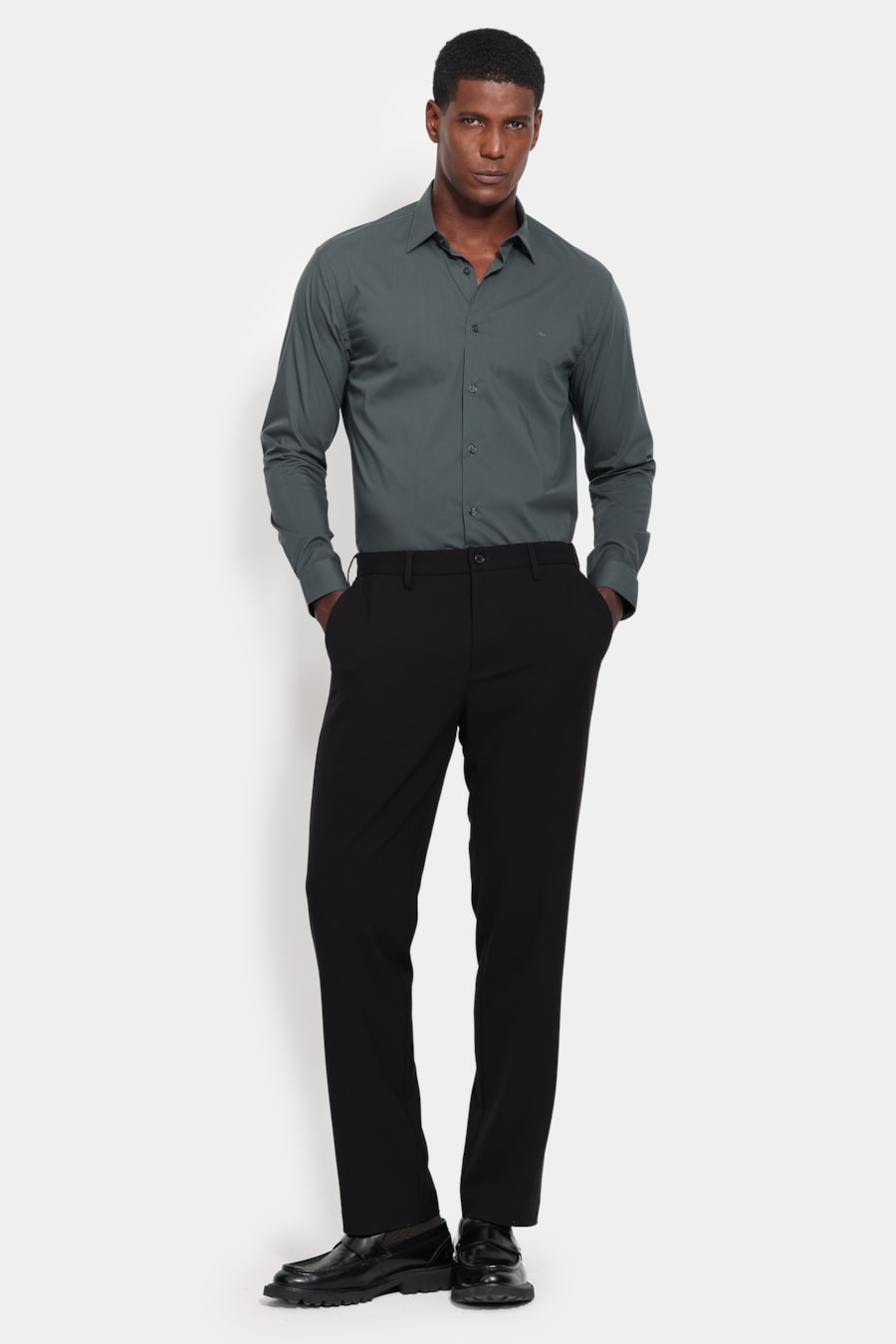 Camisa Manga Longa Slim Tech Comfort Verde Escuro — foto 3 de 6